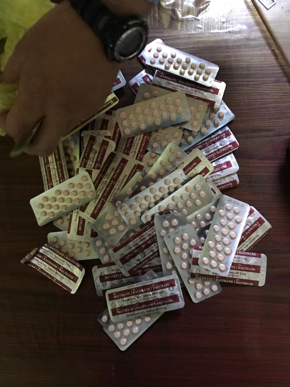 مكافحة مخدرات بابل تصادر مواد مخدرة وتلقي القبض على مروجها وسط الحلة