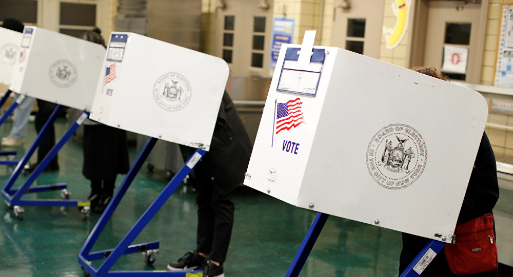 الديمقراطيون يسيطرون على مجلس النواب والجمهوريون يحتفظون بالأغلبية في الشيوخ