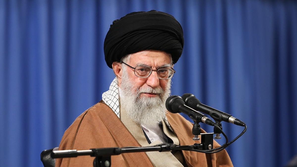 التلفزيون الرسمي: خامنئي يحظر على إيران إجراء أي محادثات مباشرة مع أمريكا