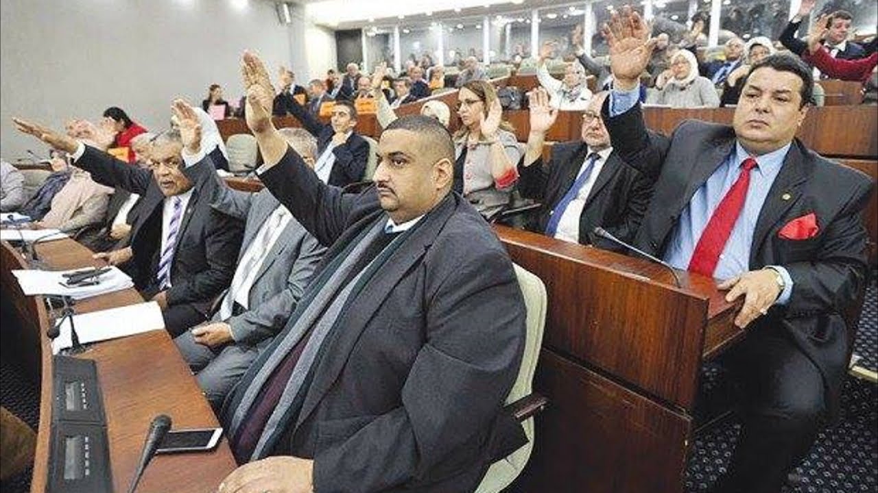 البرلمان الجزائري يصوت بالأغلبية على تأكيد حالة شغور مقعد رئيسه