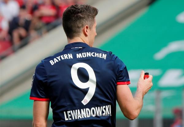 ريال مدريد يصرف النظر عن ليفاندوفسكي