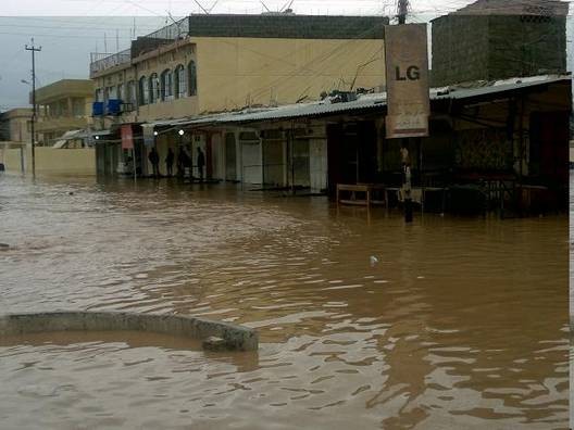 مياه الامطار تغرق شوارع بابل