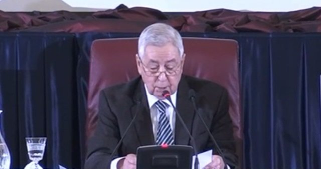 رئيس مجلس الامة الجزائري يتولى رئاسة البلاد “مؤقتا”