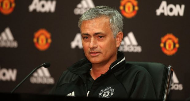 قلق مورينيو يضطره للتعاقد مع سانشيز